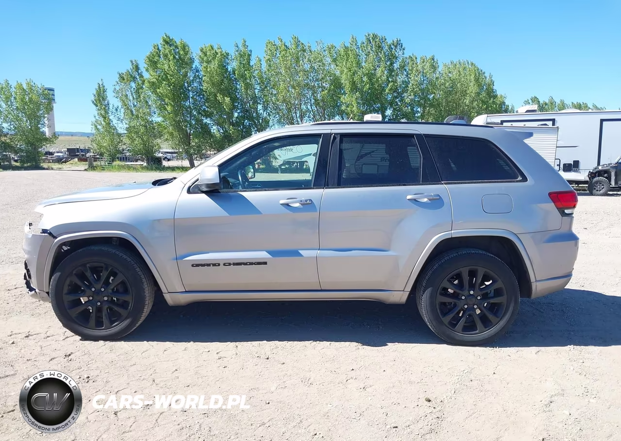 2018 Jeep Grand Cherokee Altitude 4X4 VIN:1C4RJFAG5JC183317 - 15