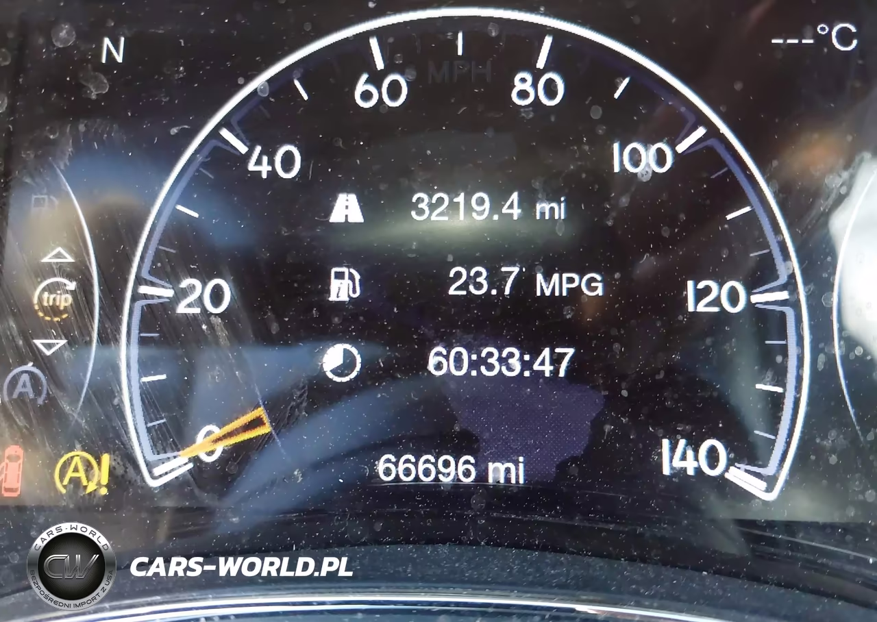 2018 Jeep Grand Cherokee Altitude 4X4 VIN:1C4RJFAG5JC183317 - 16