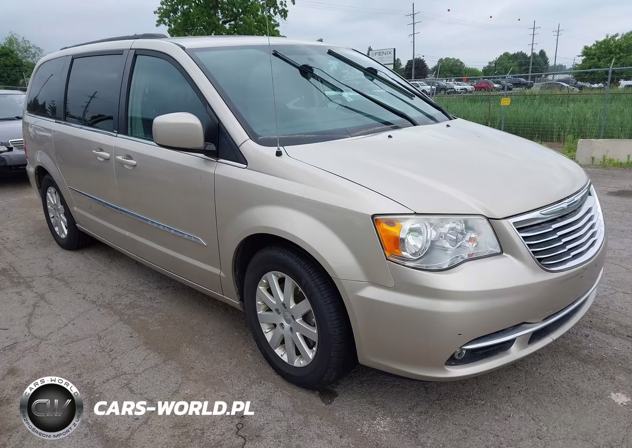 2014 Chrysler Town & Country Touring – zdjęcie 1 z 12