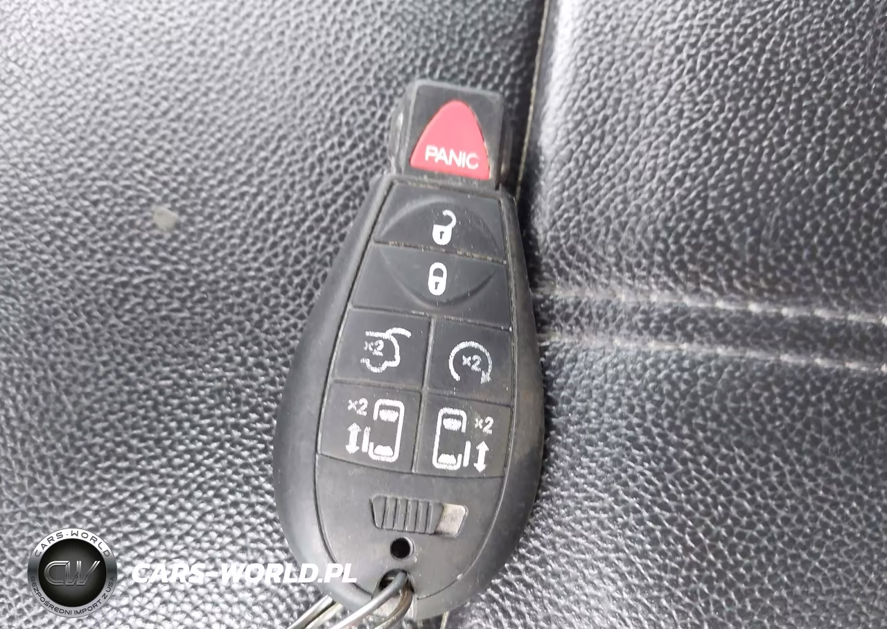 2014 Chrysler Town & Country Touring VIN:2C4RC1BG1ER251993 - 11