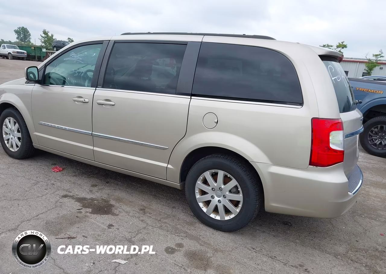 2014 Chrysler Town & Country Touring VIN:2C4RC1BG1ER251993 - 3