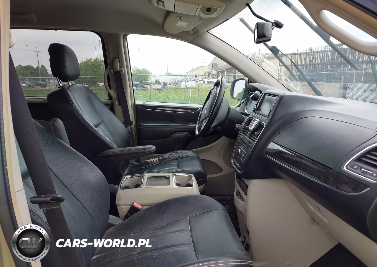 2014 Chrysler Town & Country Touring VIN:2C4RC1BG1ER251993 - 5