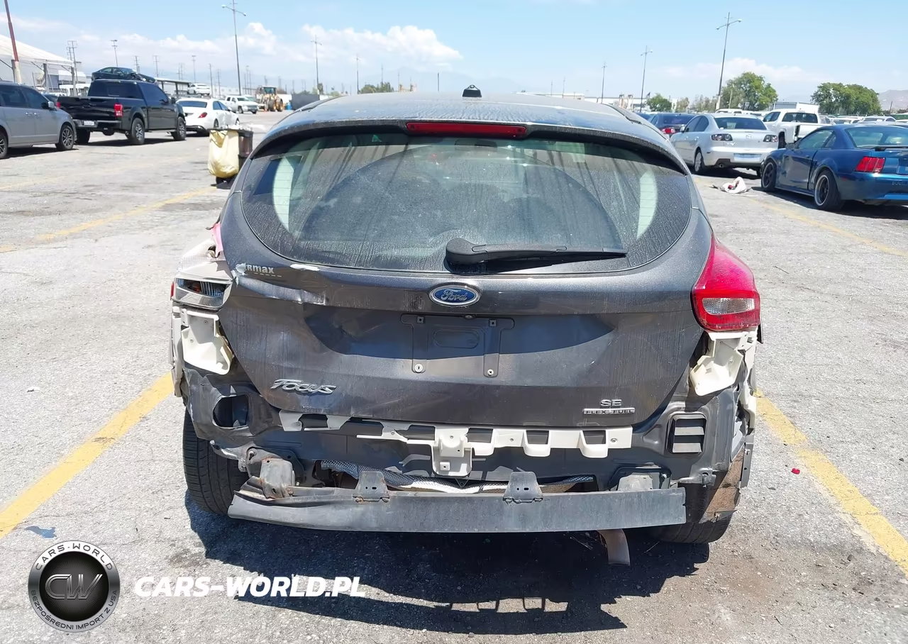 2015 Ford Focus Se VIN:1FADP3K26FL351408 - 16