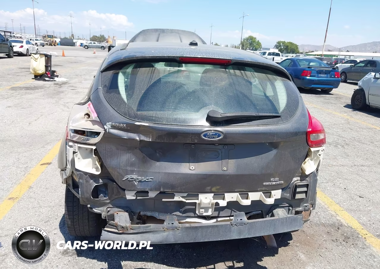 2015 Ford Focus Se VIN:1FADP3K26FL351408 - 6