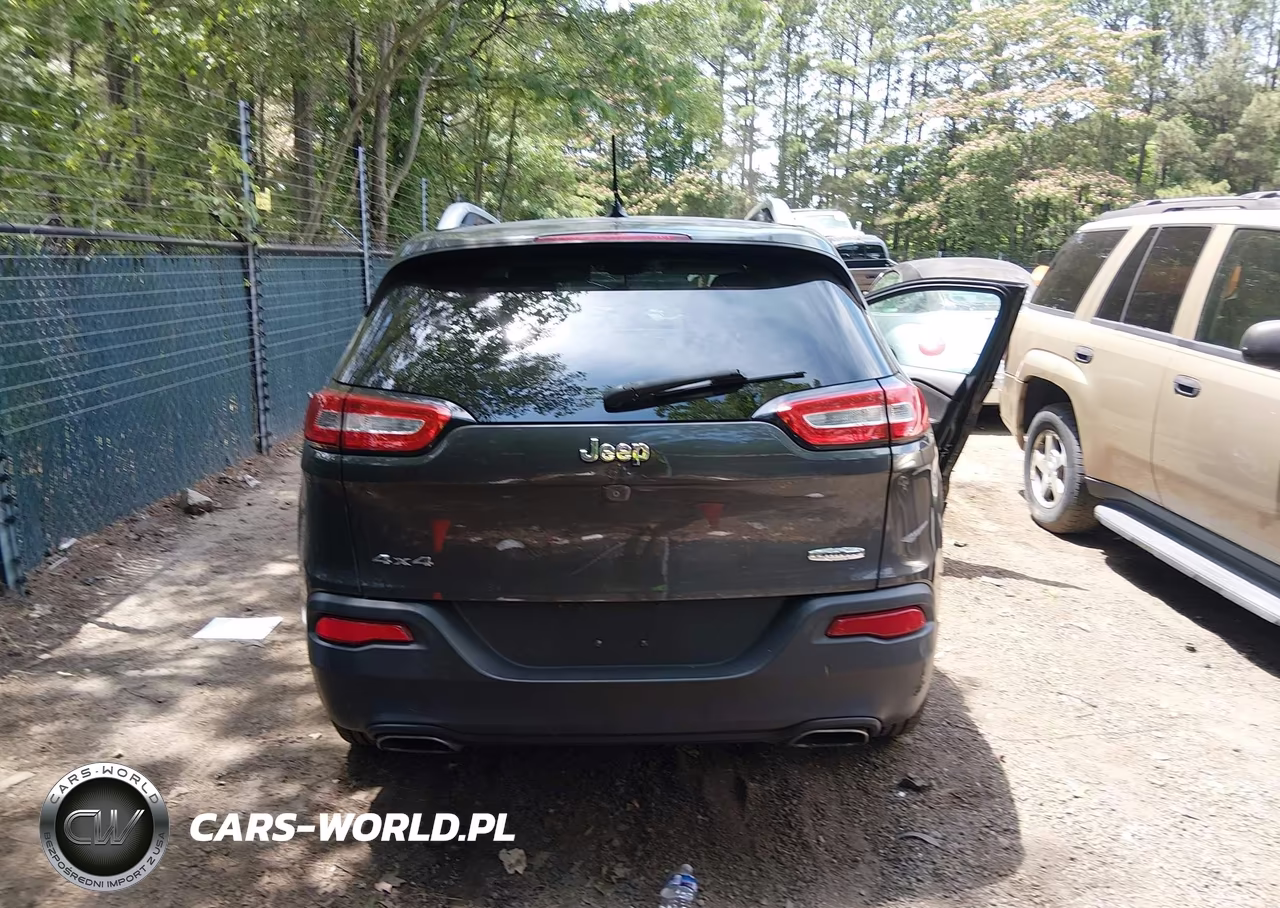 2015 Jeep Cherokee Latitude VIN:1C4PJMCS5FW504873 - 16