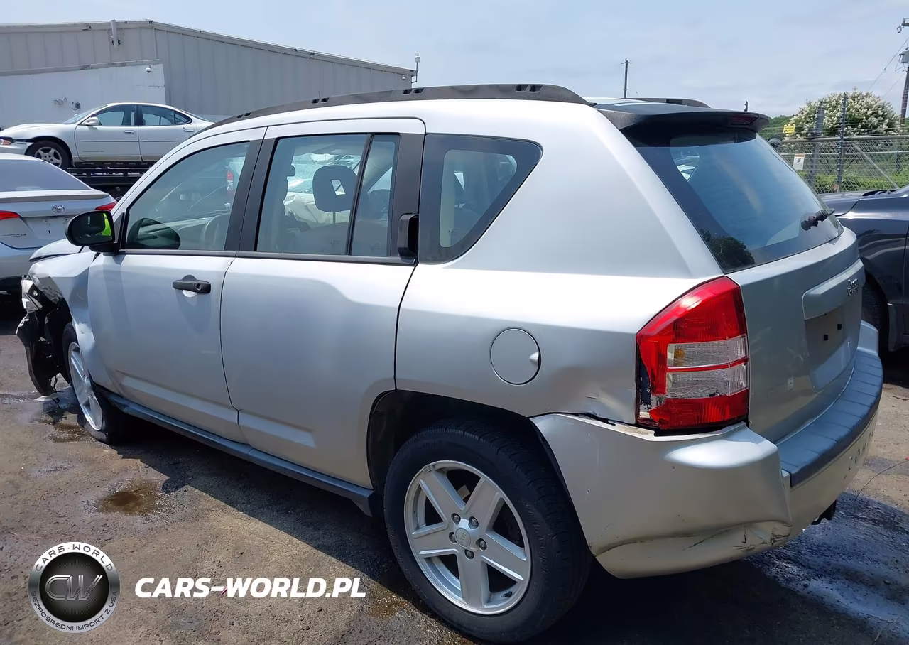 2007 Jeep Compass Sport VIN:1J8FT47057D256421 - 3