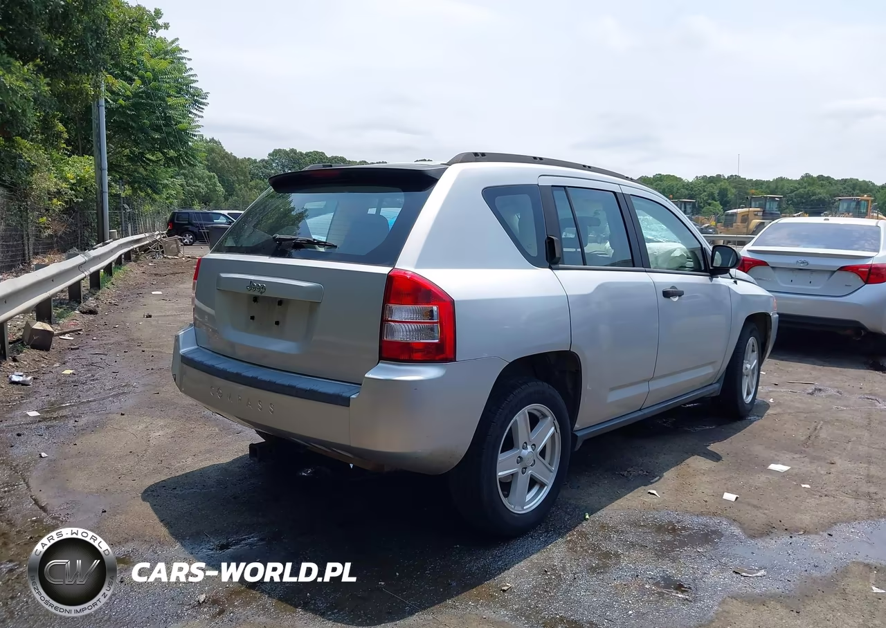 2007 Jeep Compass Sport VIN:1J8FT47057D256421 - 4