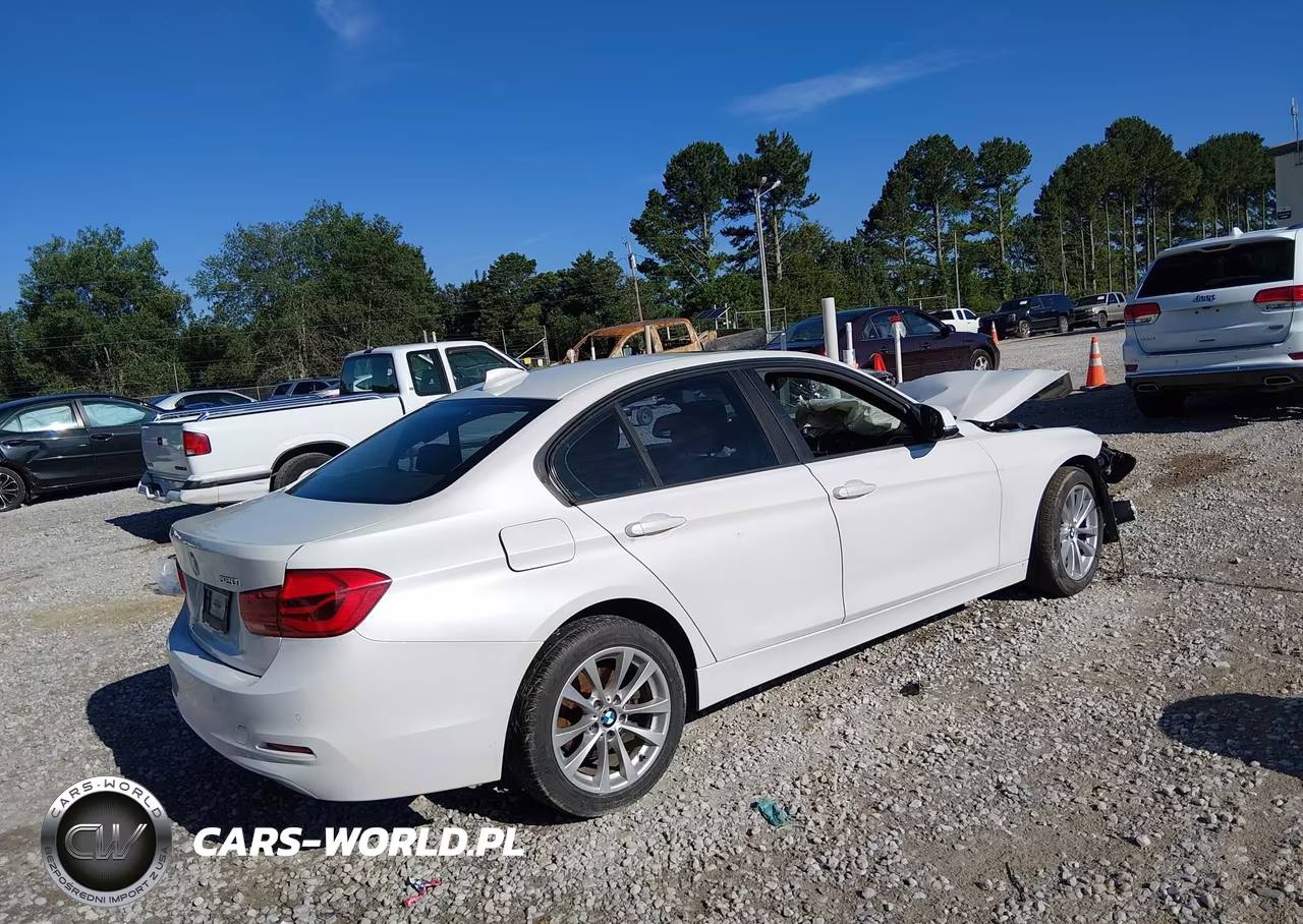 2017 BMW 320I VIN:WBA8E1G58HNU12593 - 4