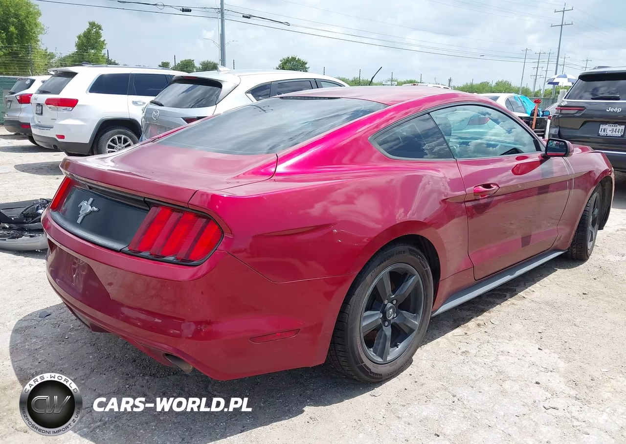 2015 Ford Mustang V6 VIN:1FA6P8AM9F5368653 - 4