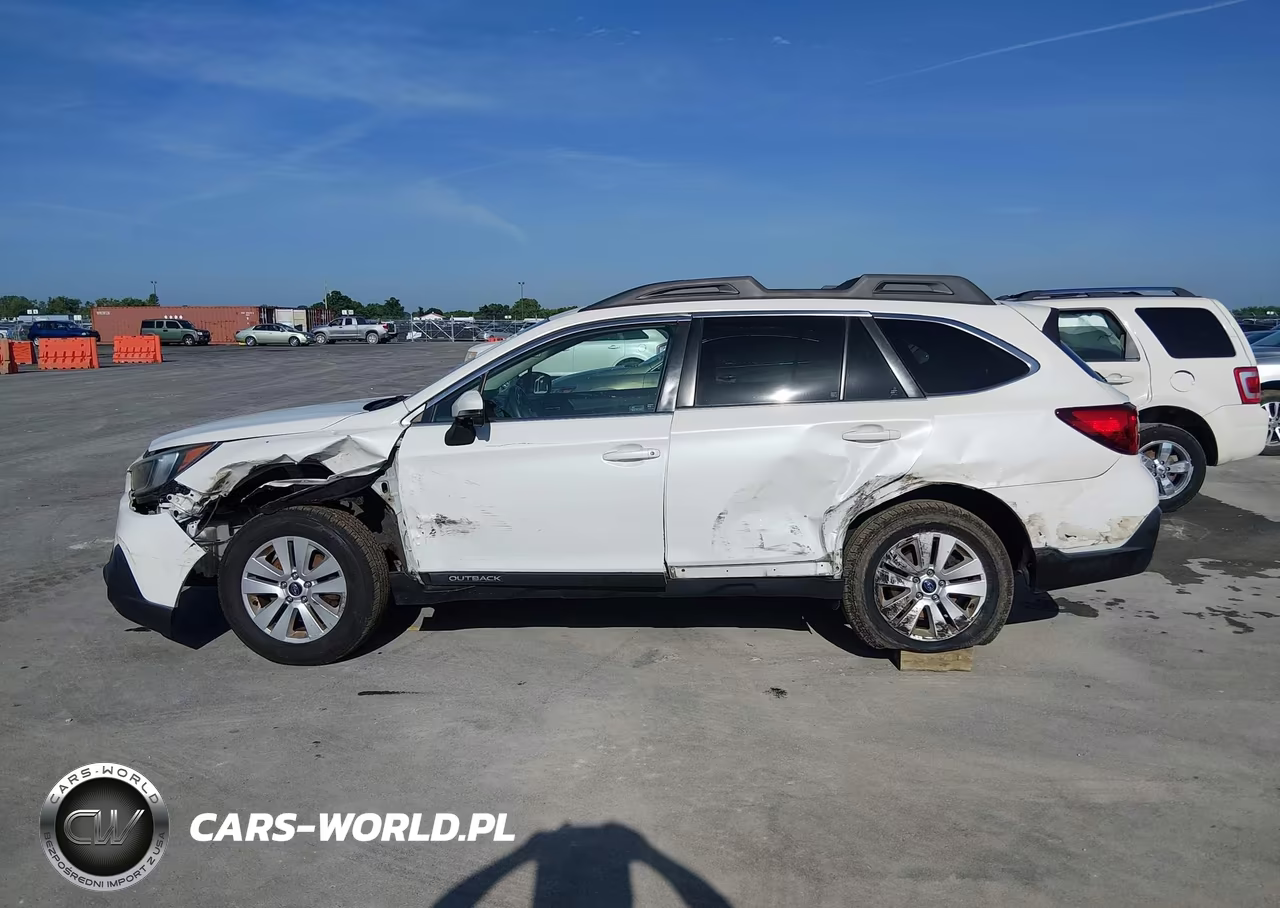 2019 Subaru Outback 2.5I Premium VIN:4S4BSAHC2K3282114 - 14