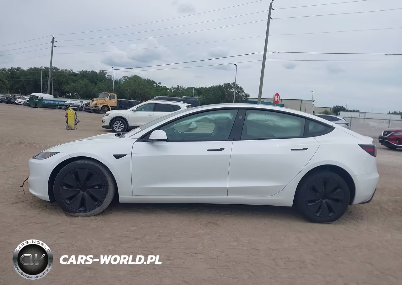 2025 Tesla Model 3 Long Range Rear-Wheel Drive-Standard Rear-Wheel Drive VIN:5YJ3E1EA3SF058646 - 13