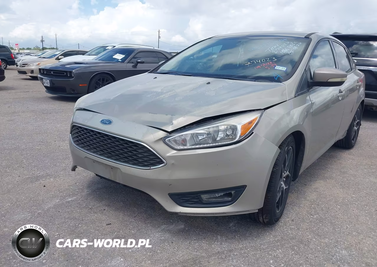 2016 Ford Focus Se VIN:1FADP3F21GL274023 - 6