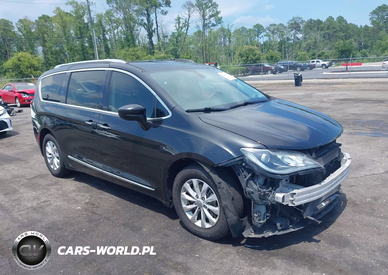 2018 Chrysler Pacifica Touring L Plus