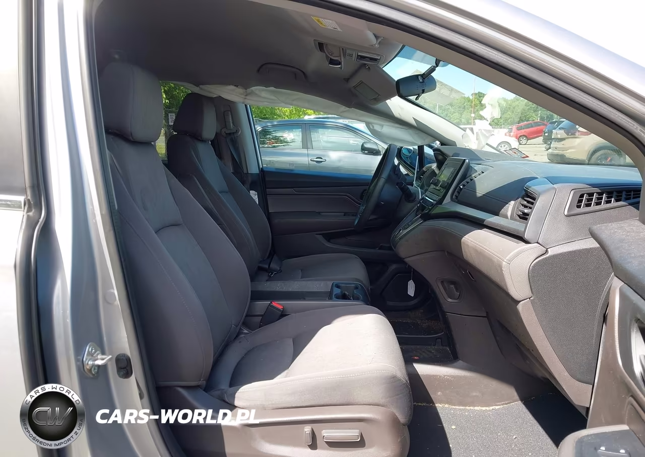2018 Honda Odyssey Lx VIN:5FNRL6H2XJB105896 - 5