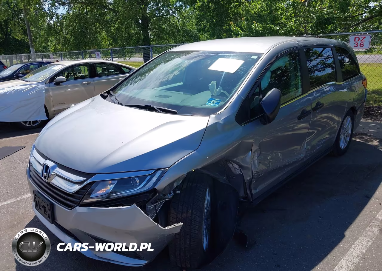 2018 Honda Odyssey Lx VIN:5FNRL6H2XJB105896 - 6