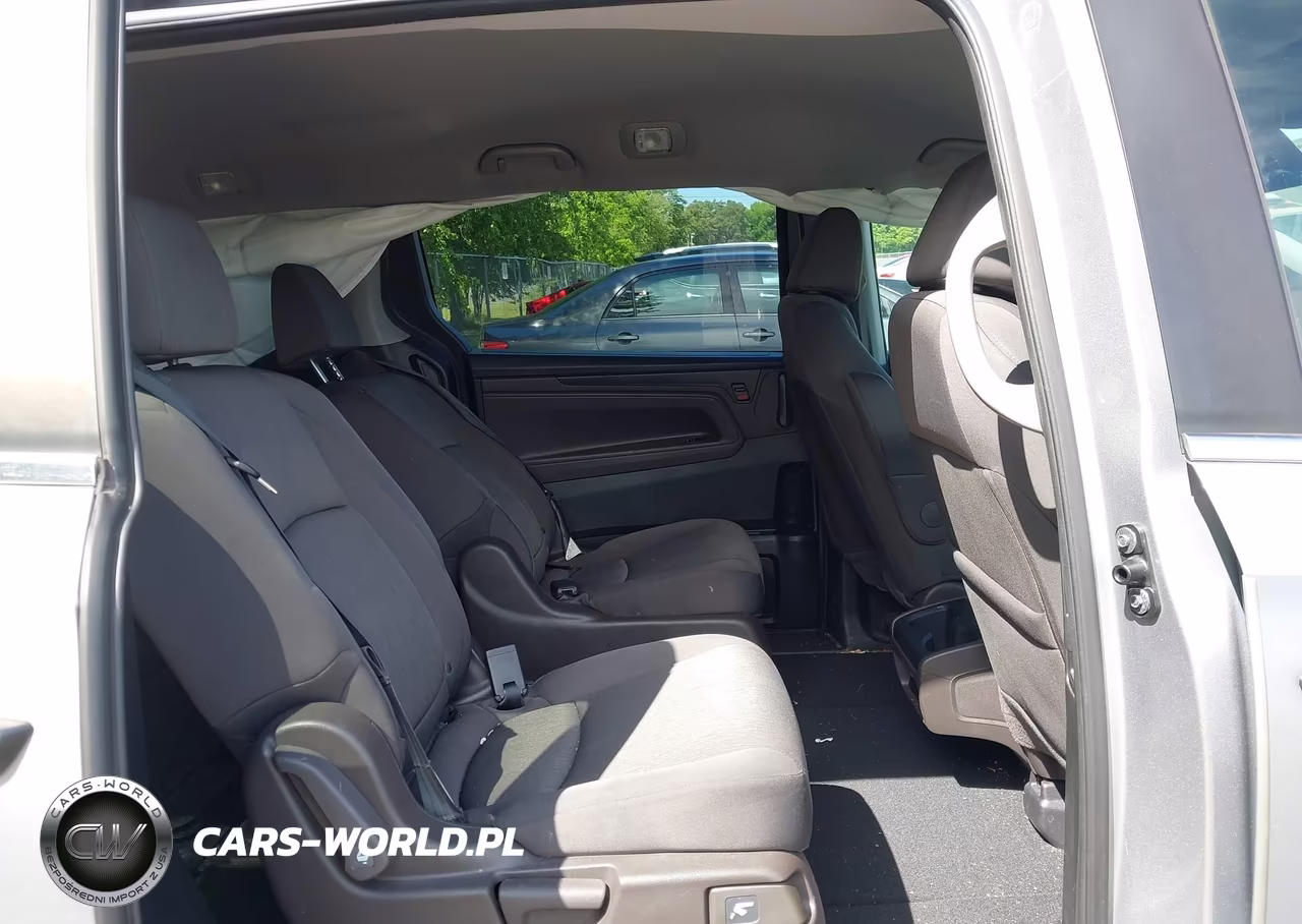 2018 Honda Odyssey Lx VIN:5FNRL6H2XJB105896 - 8