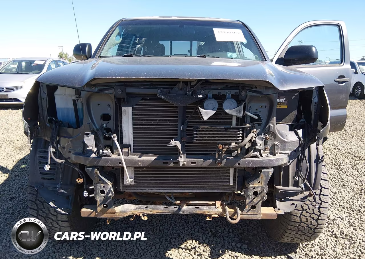 2015 Toyota Tacoma Base V6 VIN:3TMMU4FN8FM080685 - 6