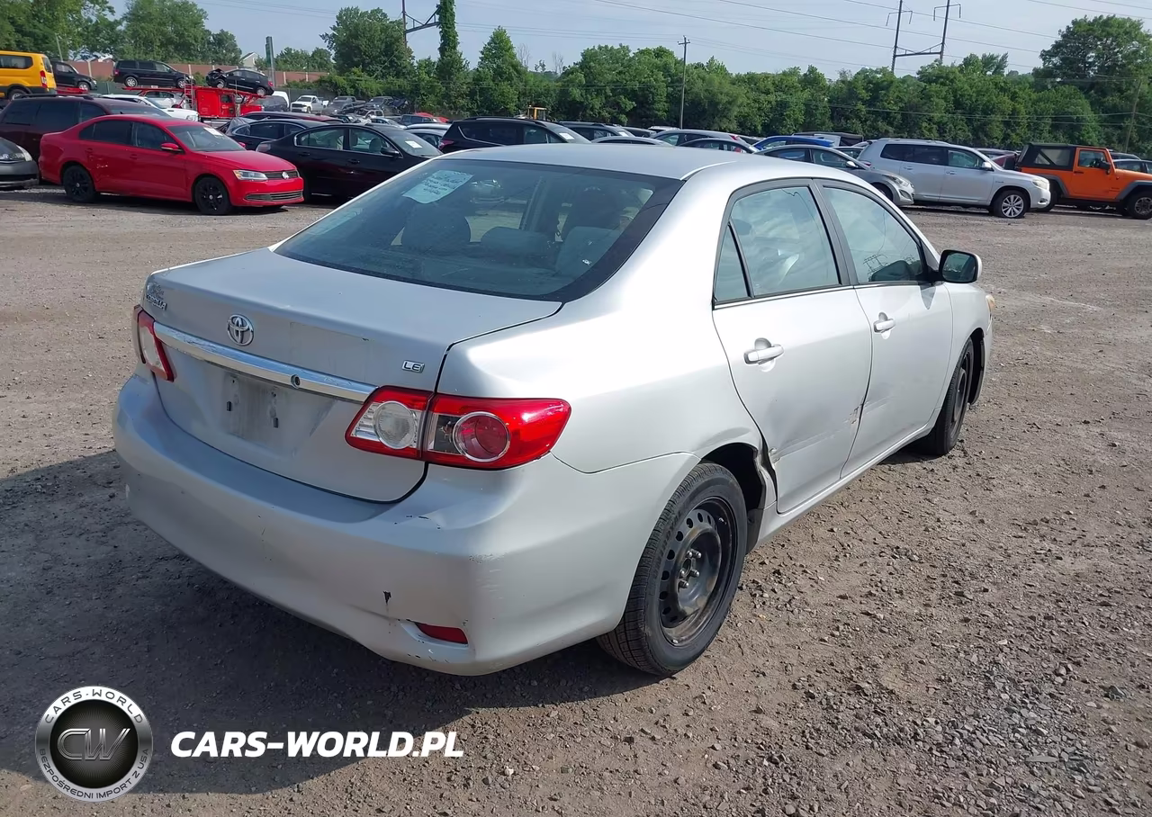 2013 Toyota Corolla Le VIN:2T1BU4EE6DC951193 - 4