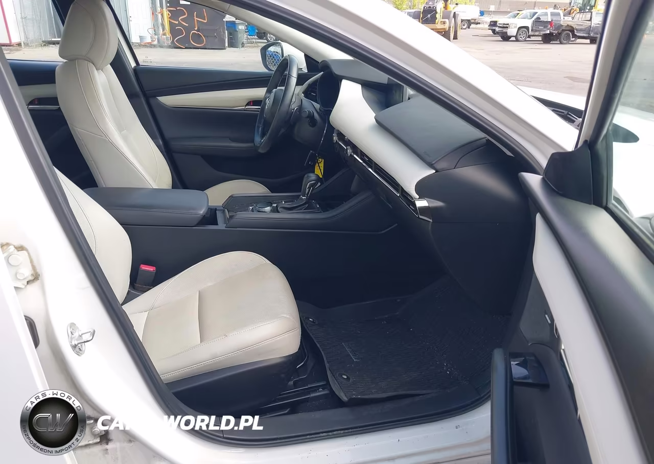 2019 Mazda Mazda3 Premium Package VIN:3MZBPAEM3KM103271 - 5