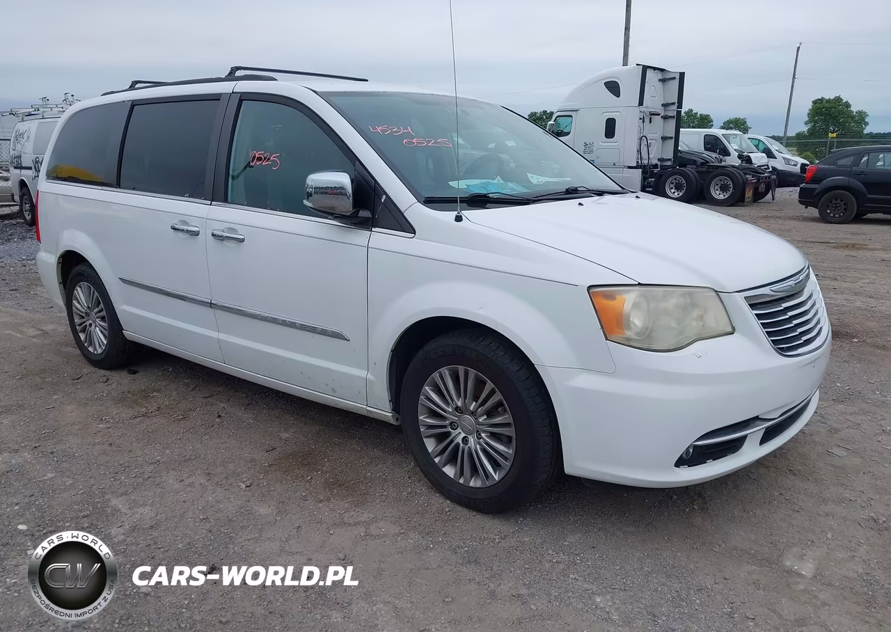 2014 Chrysler Town & Country Touring-L – zdjęcie 1 z 16