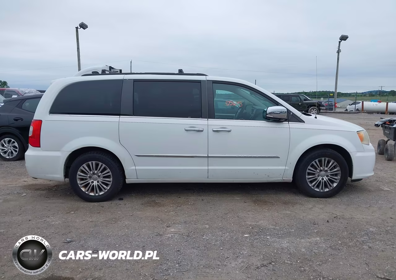 2014 Chrysler Town & Country Touring-L VIN:2C4RC1CG5ER107586 - 13