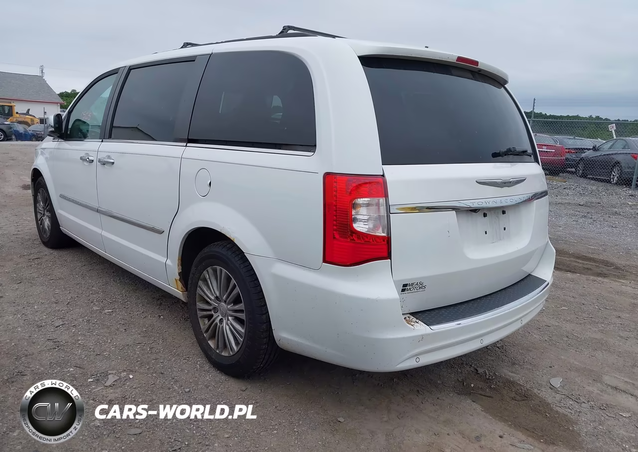 2014 Chrysler Town & Country Touring-L VIN:2C4RC1CG5ER107586 - 3