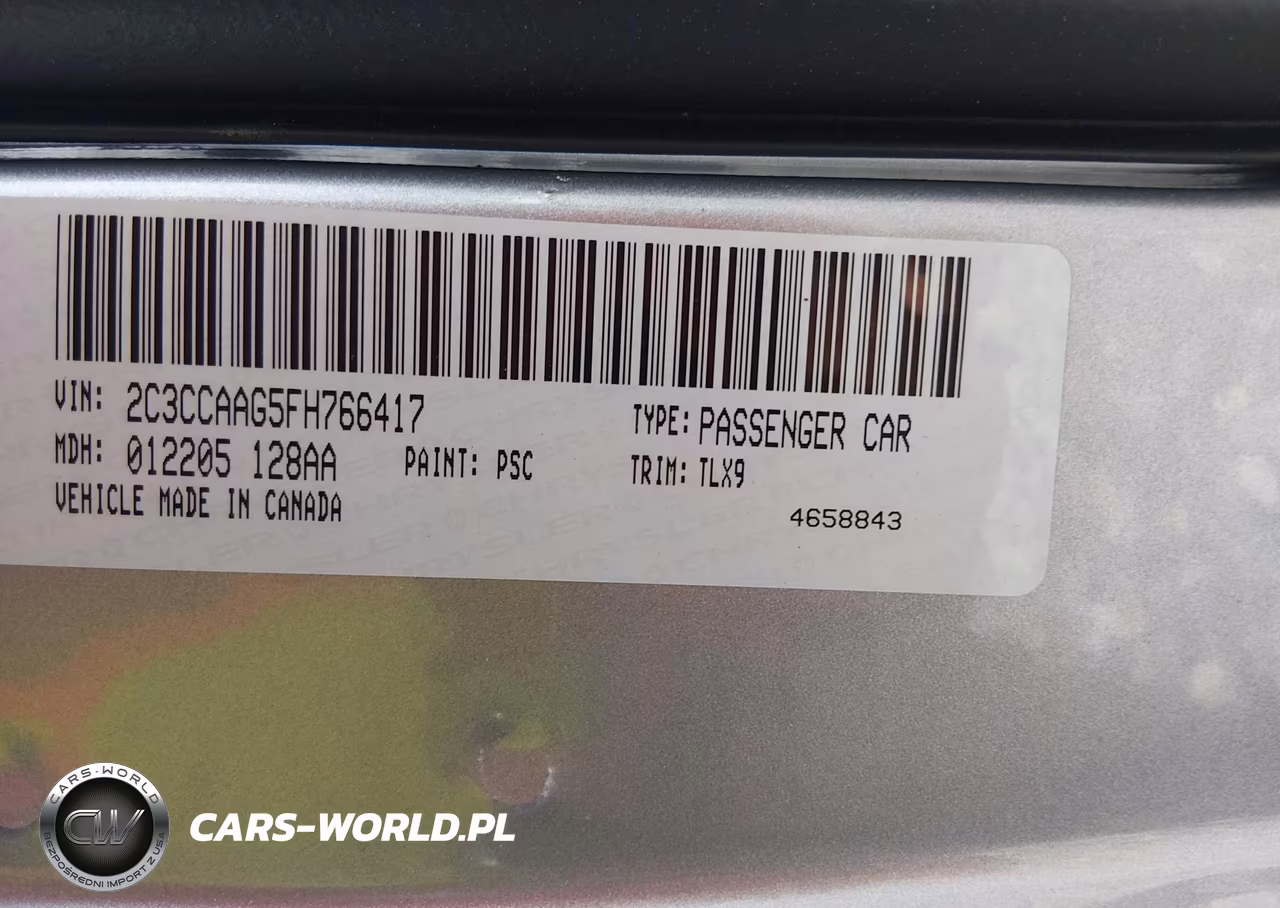2015 Chrysler 300 Limited VIN:2C3CCAAG5FH766417 - 9