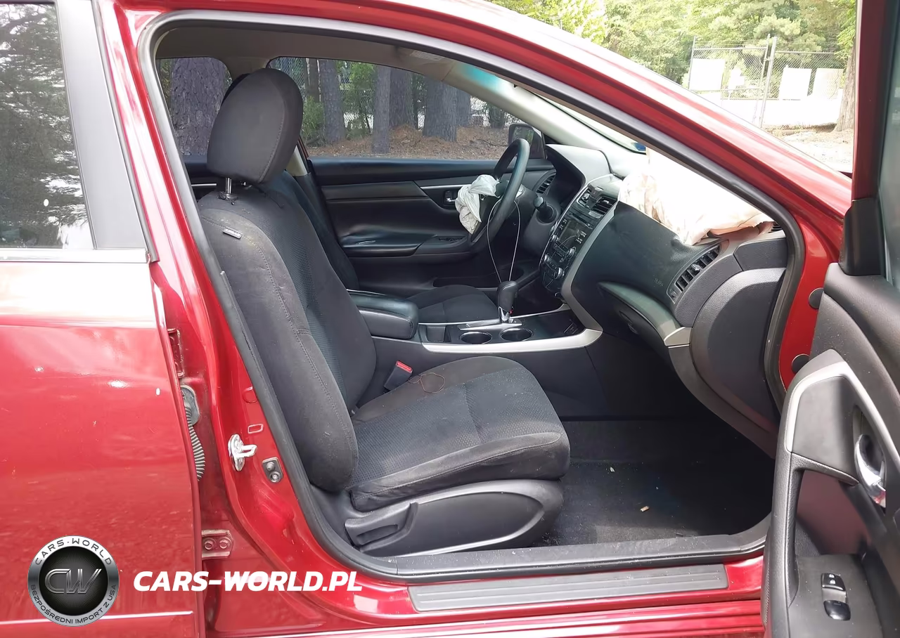 2015 Nissan Altima 2.5 S VIN:1N4AL3AP6FC580635 - 5