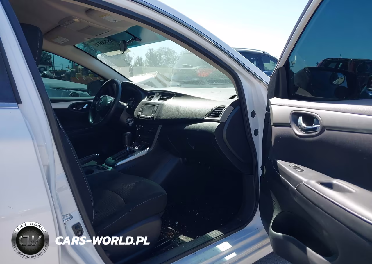 2018 Nissan Sentra S VIN:3N1AB7AP9JY329213 - 5