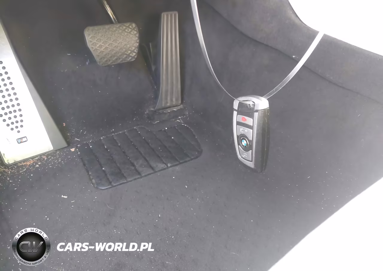 2015 BMW 750Li VIN:WBAYE8C51FD781054 - 11