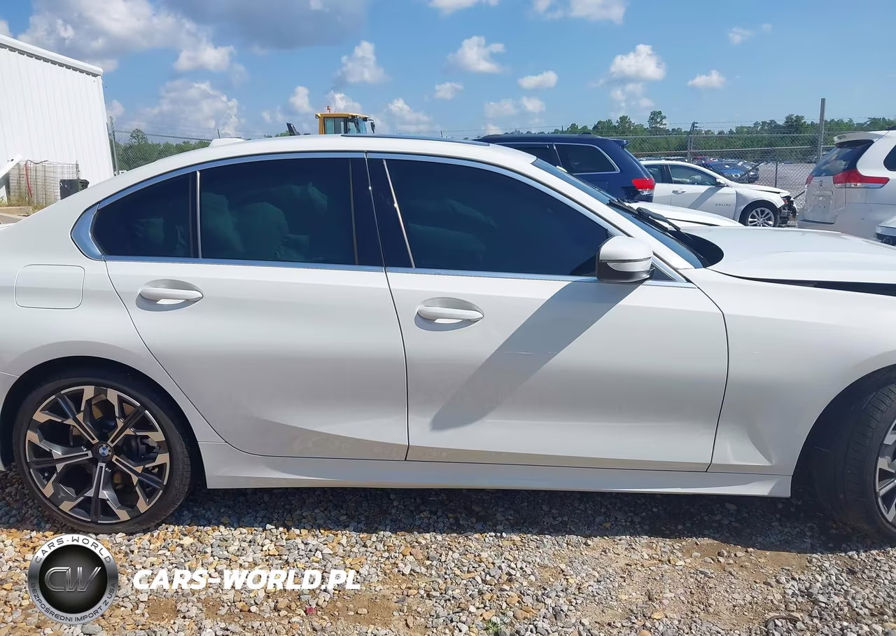 2025 BMW 330I VIN:3MW69CW04S8F10883 - 13