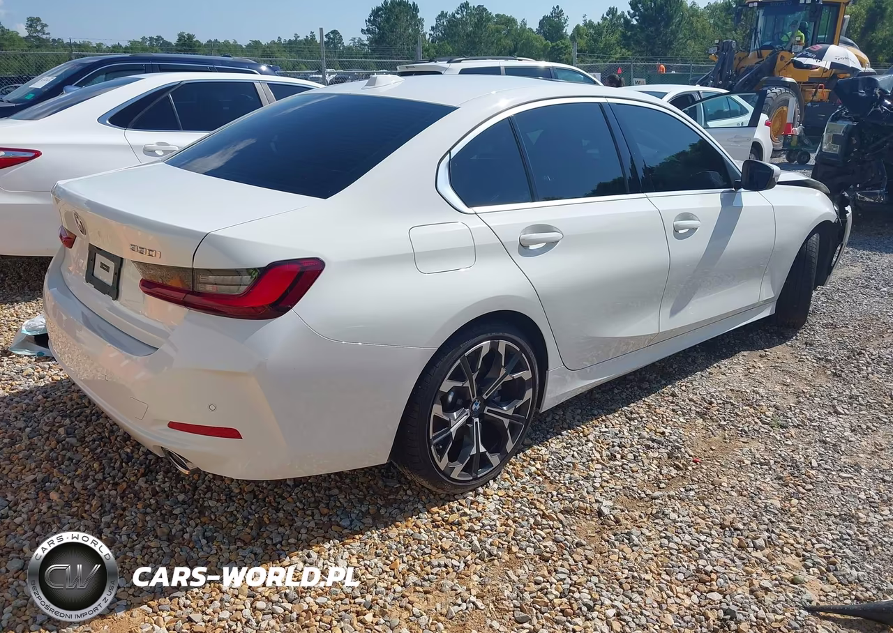 2025 BMW 330I VIN:3MW69CW04S8F10883 - 4