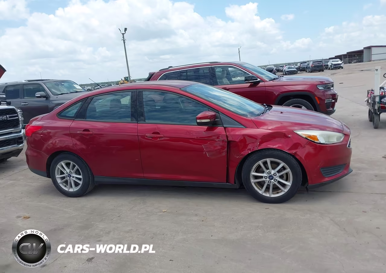 2015 Ford Focus Se VIN:1FADP3F26FL248418 - 13