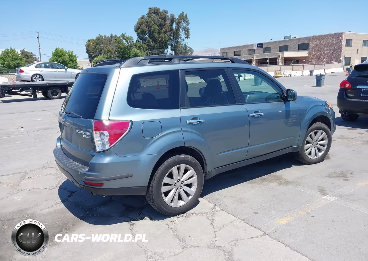 2011 Subaru Forester 2.5X Premium VIN:JF2SHADC2BH751179 - 4