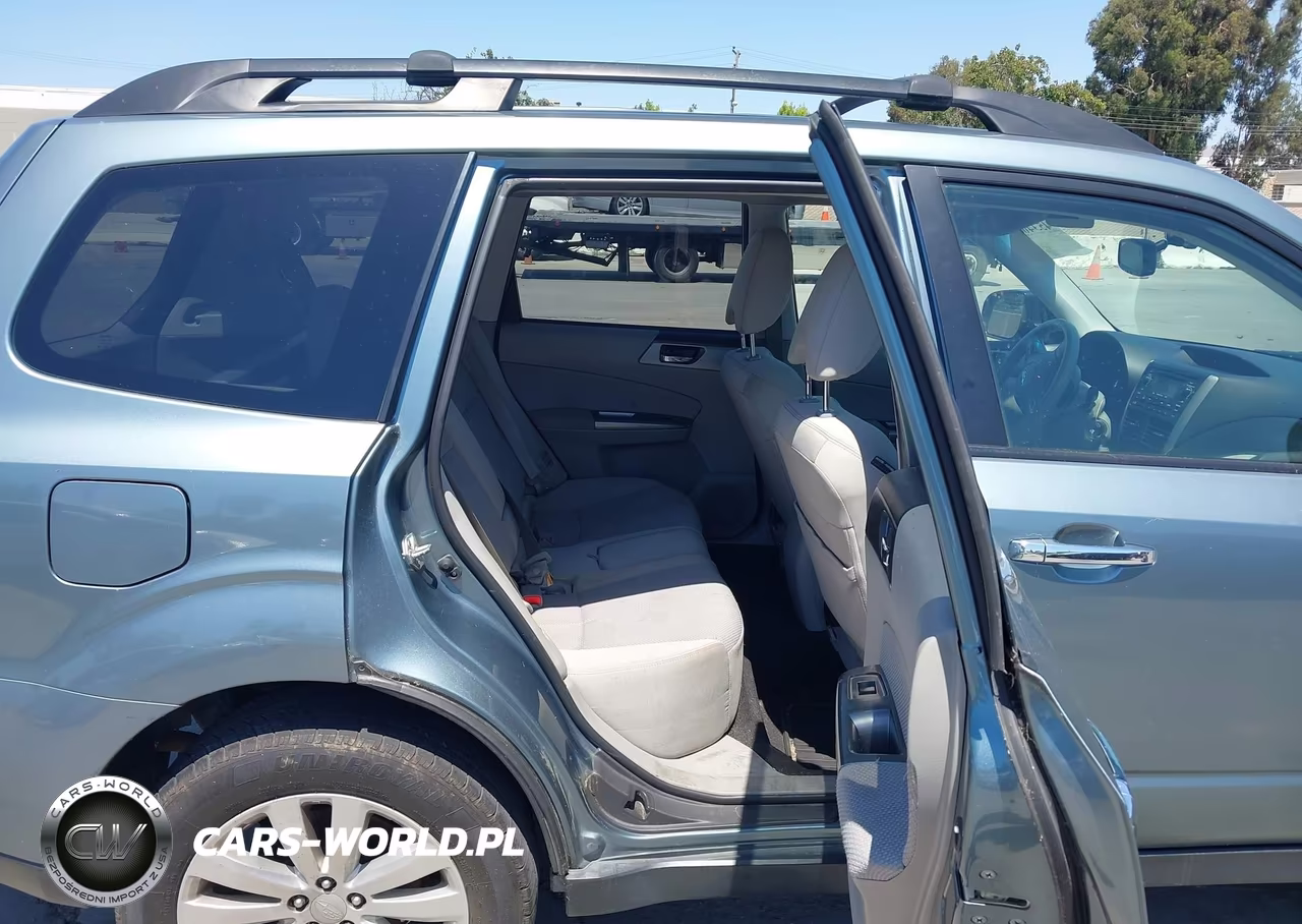 2011 Subaru Forester 2.5X Premium VIN:JF2SHADC2BH751179 - 8