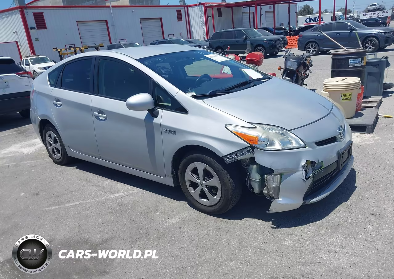 2014 Toyota Prius Two – zdjęcie 1 z 17