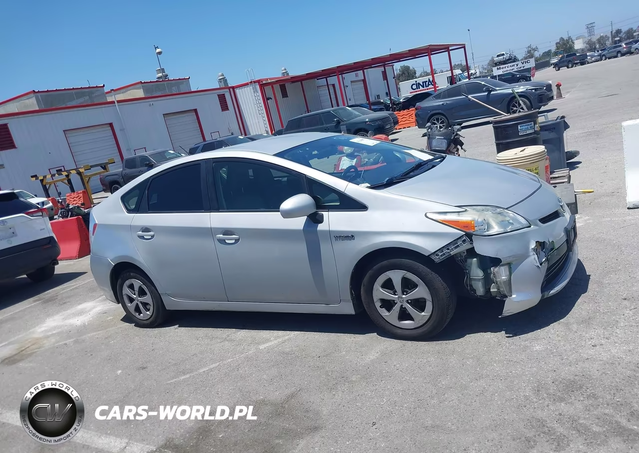 2014 Toyota Prius Two VIN:JTDKN3DU1E0381342 - 13