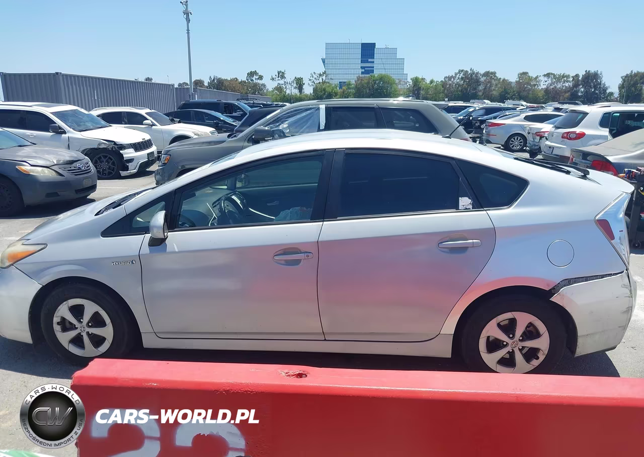 2014 Toyota Prius Two VIN:JTDKN3DU1E0381342 - 14
