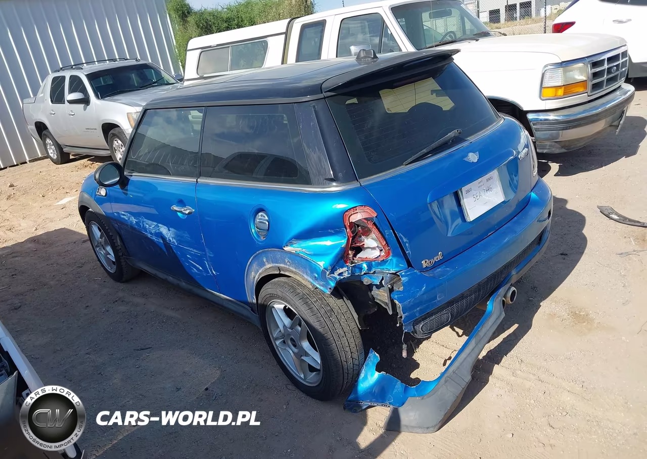 2008 Mini Cooper S VIN:WMWMF73528TV33944 - 3
