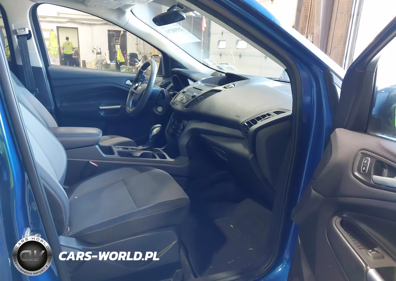 2018 Ford Escape Se VIN:1FMCU9GD3JUB75914 - 5