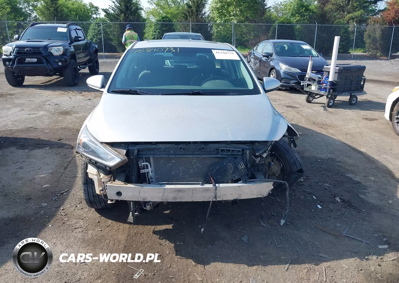 2018 Hyundai Ioniq Hybrid Limited VIN:KMHC85LC6JU077860 - 13