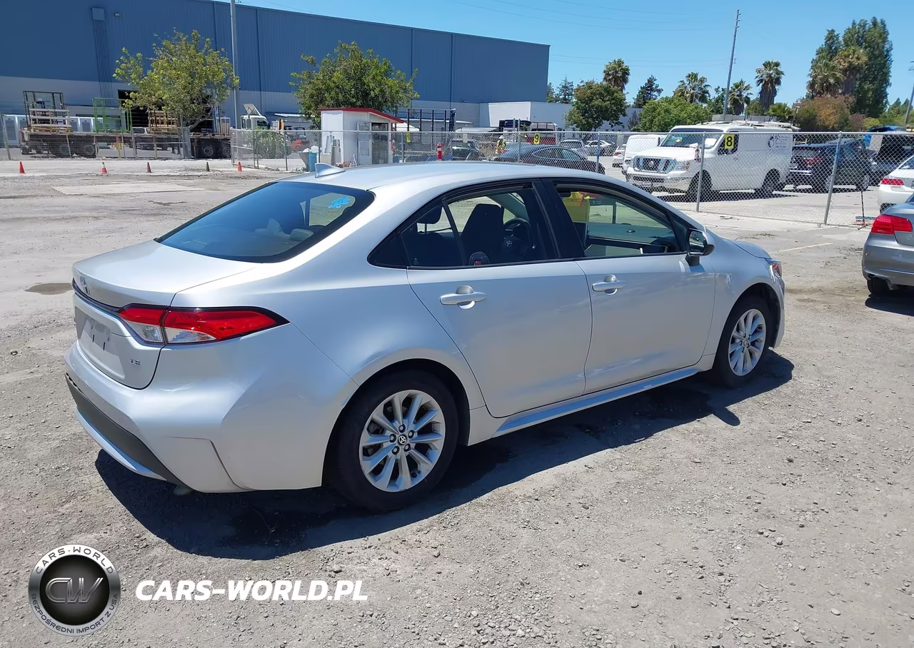 2020 Toyota Corolla Le VIN:JTDVPRAE1LJ092119 - 4