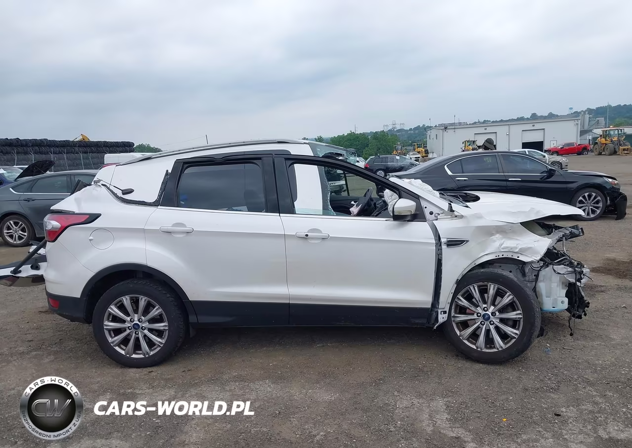 2017 Ford Escape Titanium VIN:1FMCU9JD1HUE42034 - 13