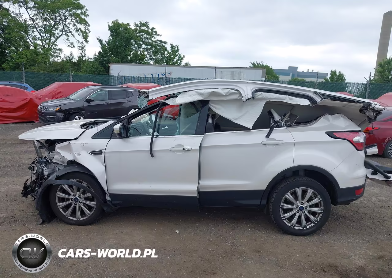 2017 Ford Escape Titanium VIN:1FMCU9JD1HUE42034 - 14