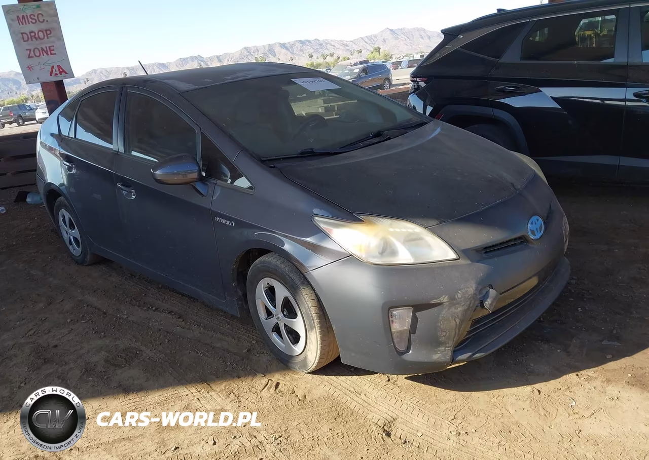 2013 Toyota Prius Two – zdjęcie 1 z 16