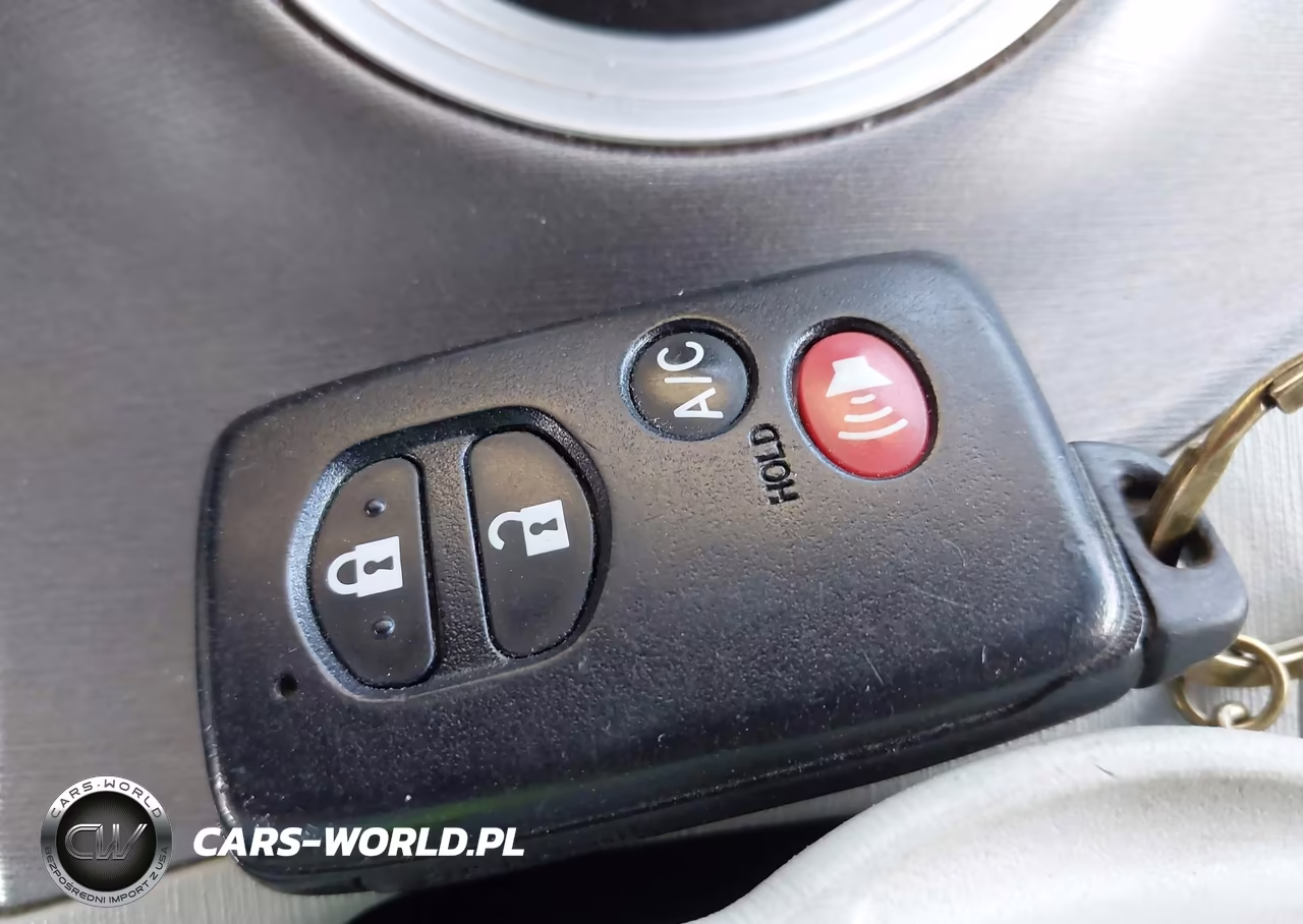 2013 Toyota Prius Two VIN:JTDKN3DU2D1672781 - 11