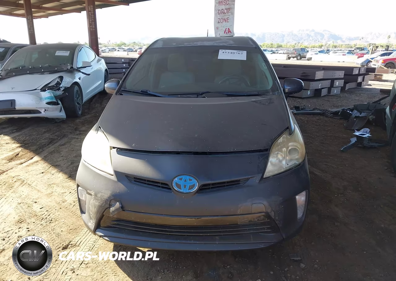 2013 Toyota Prius Two VIN:JTDKN3DU2D1672781 - 12