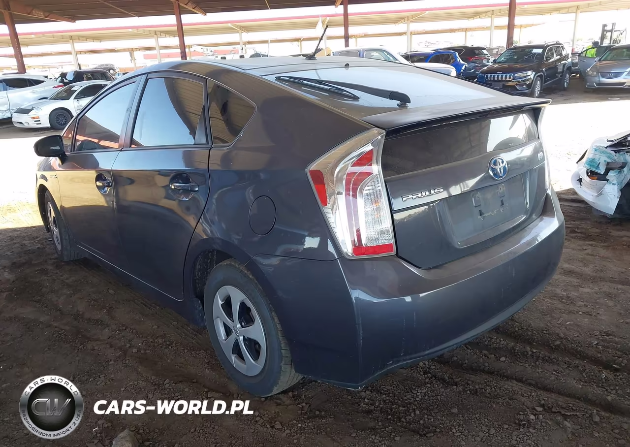 2013 Toyota Prius Two VIN:JTDKN3DU2D1672781 - 3