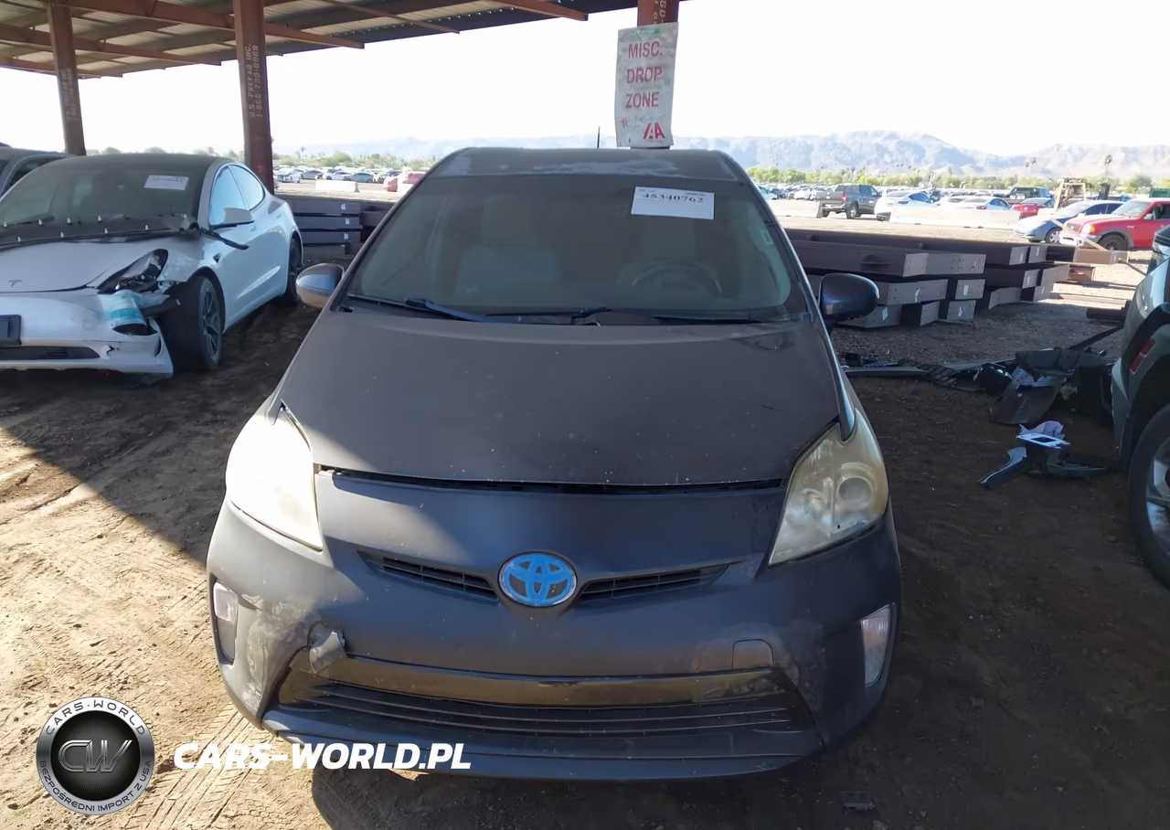 2013 Toyota Prius Two VIN:JTDKN3DU2D1672781 - 6