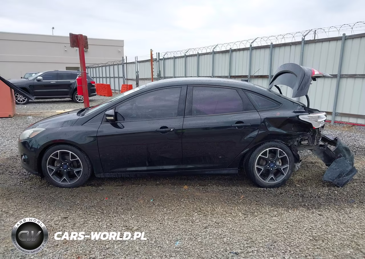 2014 Ford Focus Se VIN:1FADP3F28EL233840 - 14